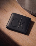 محفظة كالفن كلاين (Calvin Klein)