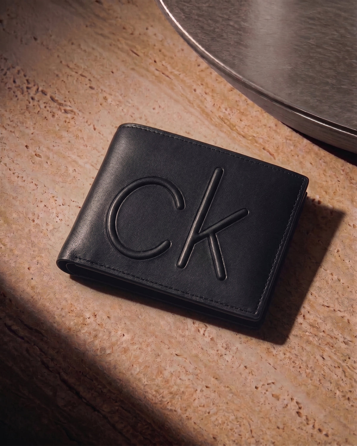 محفظة كالفن كلاين (Calvin Klein)