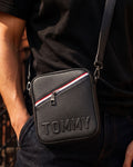 شنطة كروس تومي هيلفيغر (Tommy Hilfiger)