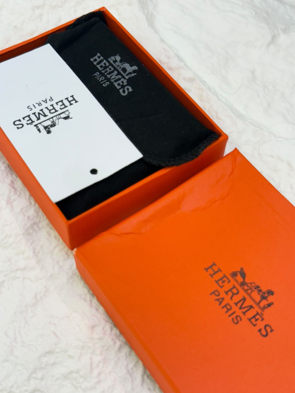 محفظة هيرميس (Hermès)