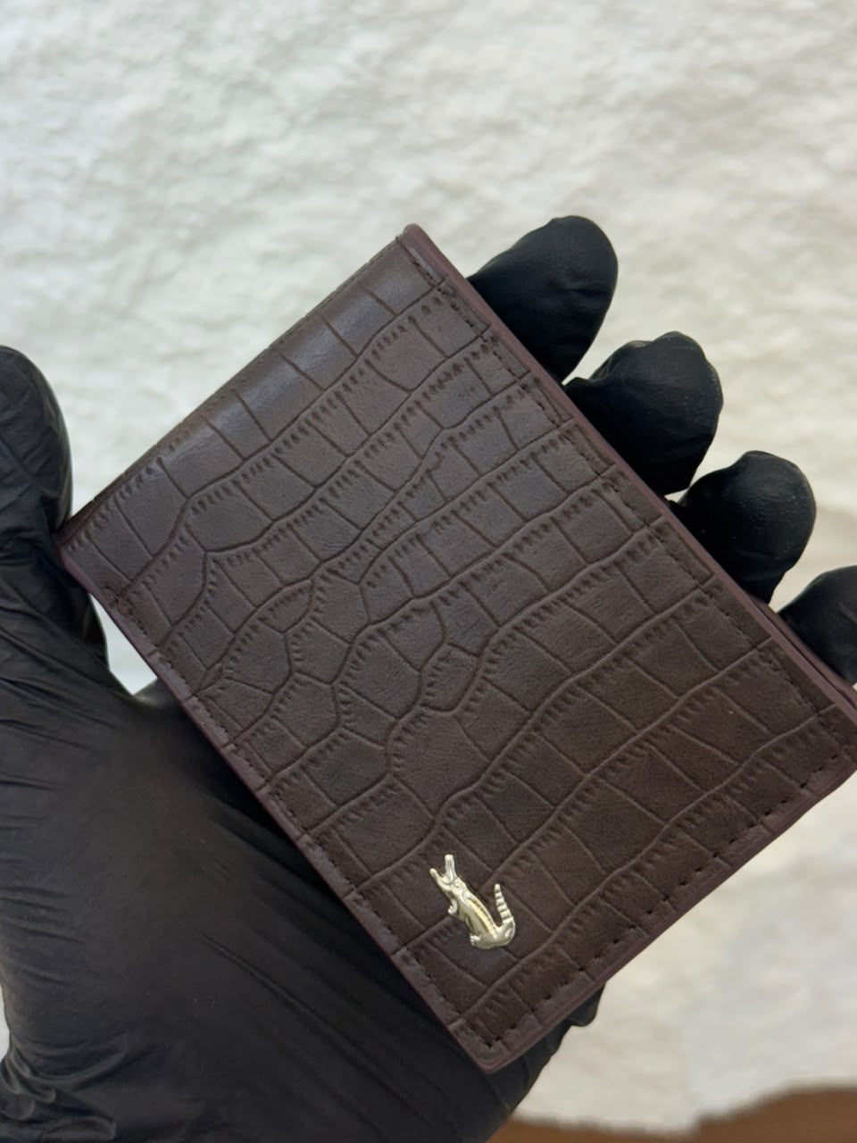محفظة لاكوست (Lacoste) الكلاسيكية