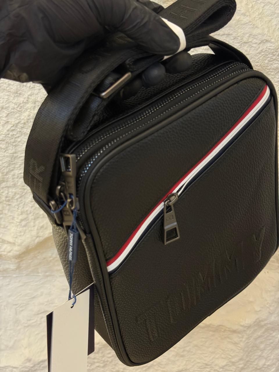 شنطة كروس تومي هيلفيغر (Tommy Hilfiger)
