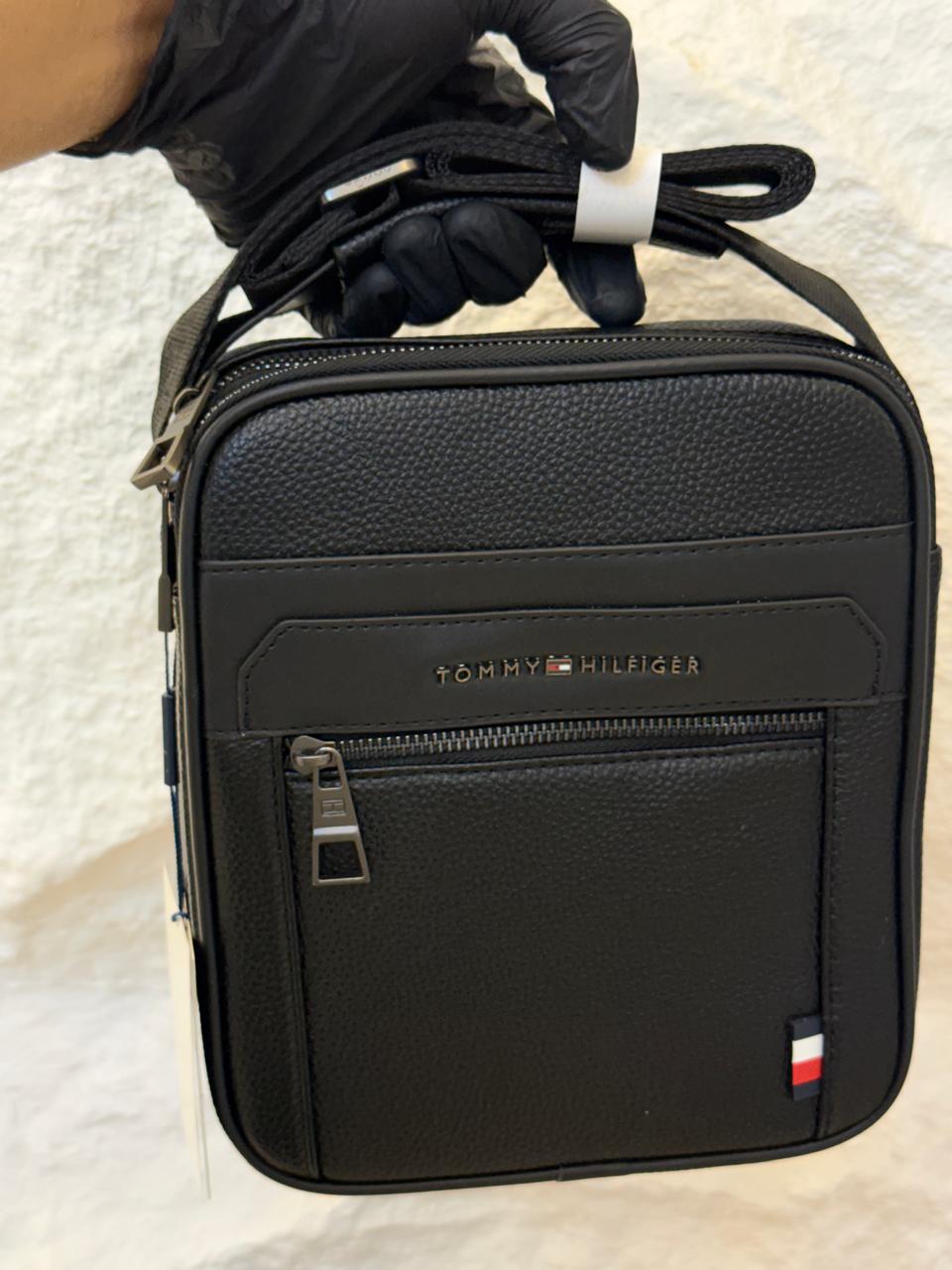شنطة كروس تومي هيلفيغر (Tommy Hilfiger)
