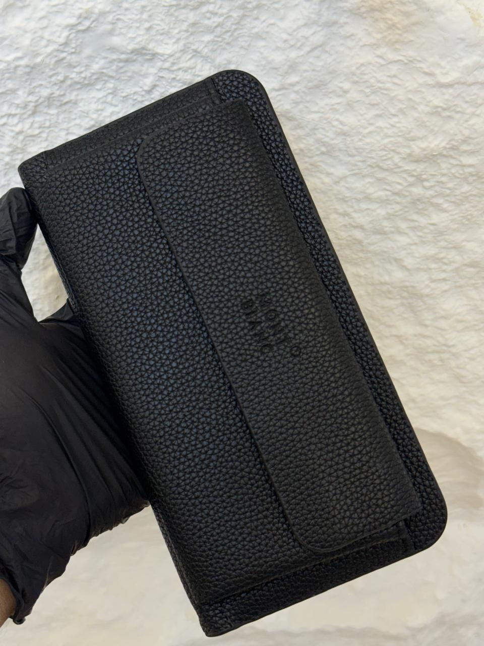 حقيبة مونت بلانك (Montblanc)