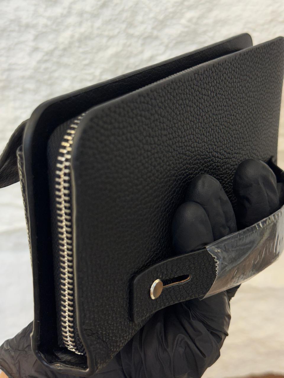 حقيبة مونت بلانك (Montblanc)